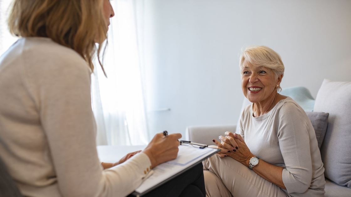 心理治療對于解決中風后的抑郁和焦慮非常重要，因為這些是非常常見的癥??狀。
