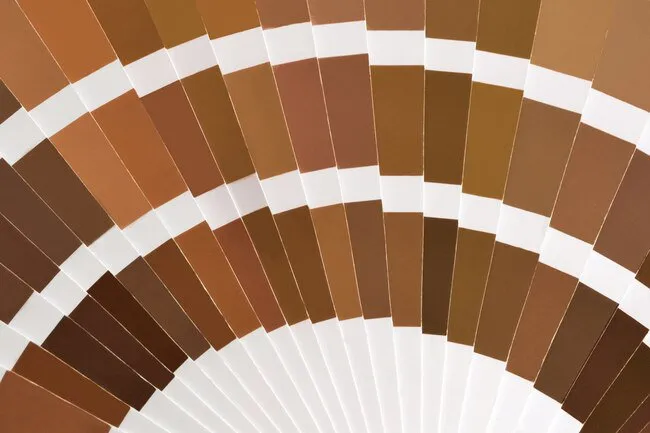 泡沫尿、棕色尿或血尿